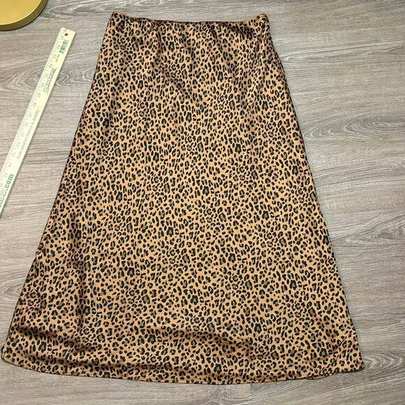 American Eagle Leopard Print Satin Slip Skirt Size Large - Picture 10 of 10